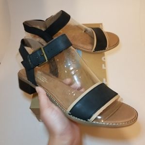 NWT TOMS Women’s Camilia Black Tan Sandals SZ 9